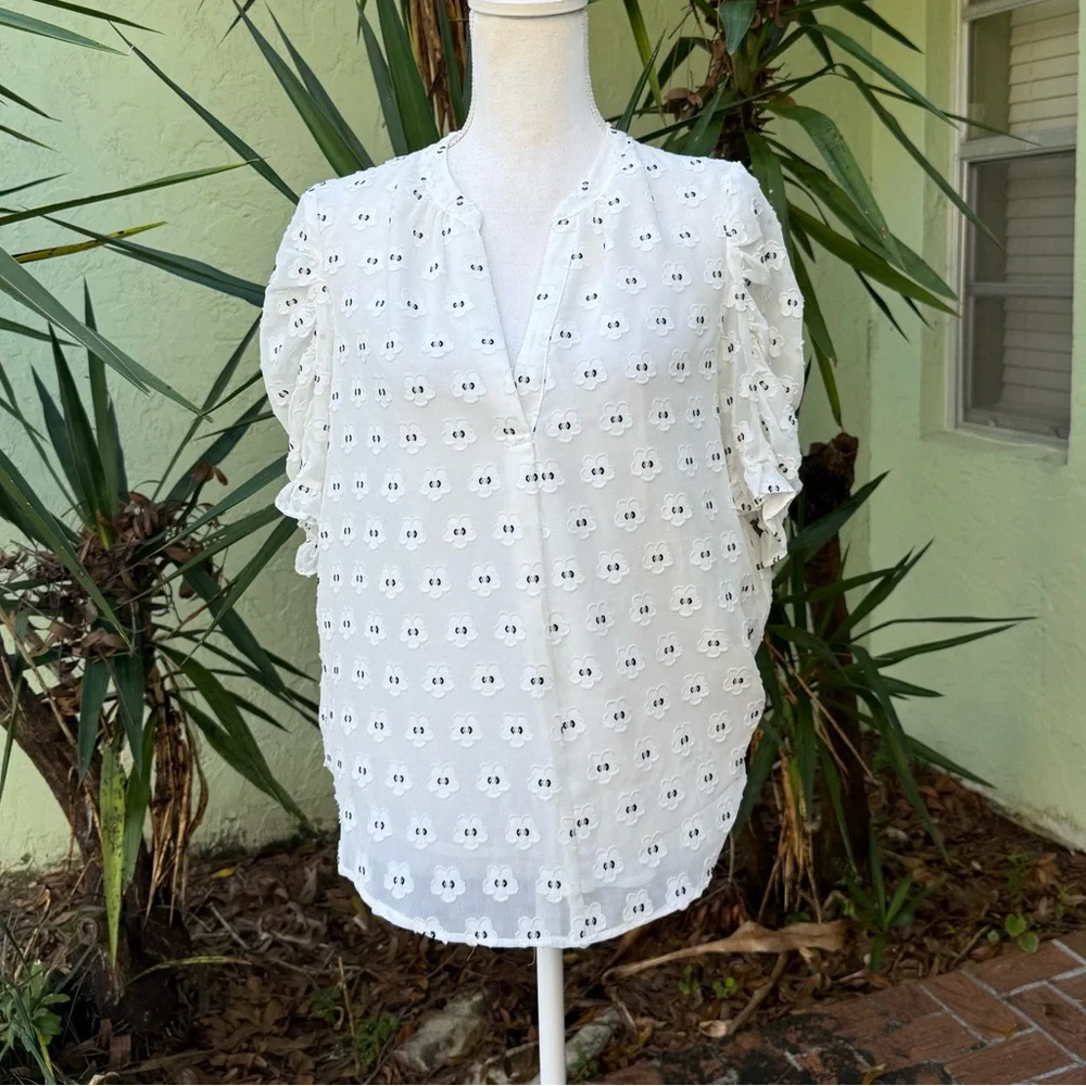 Anthropologie Daisy White V Neck Puff Sleeve Shirt